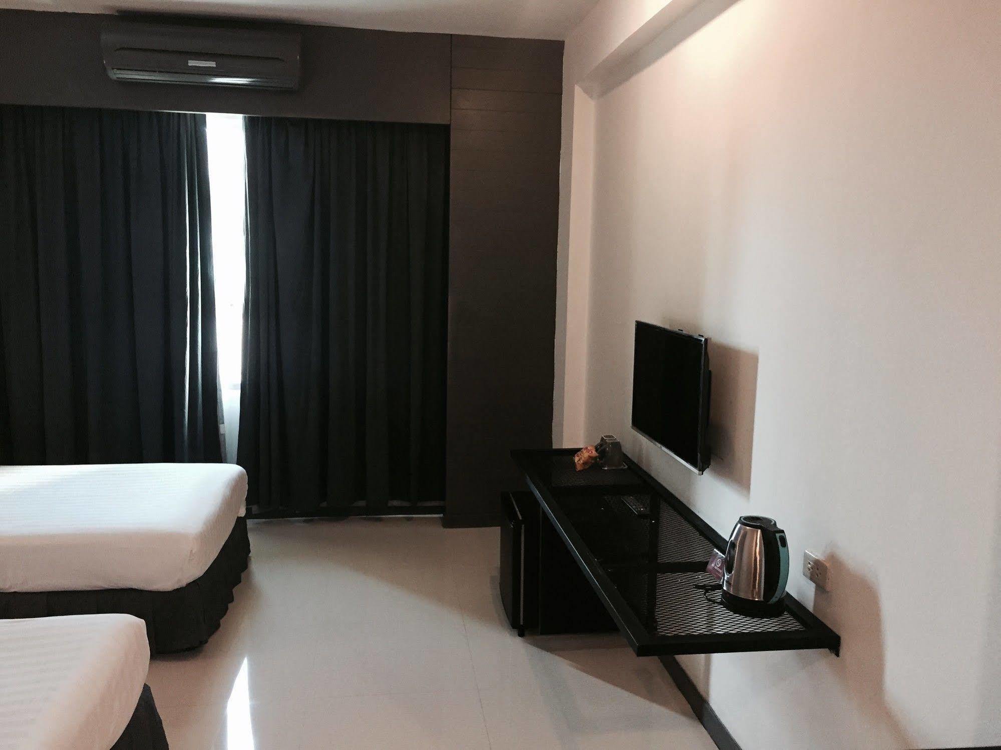 האט יאי Hatyai Holiday Hotel מראה חיצוני תמונה